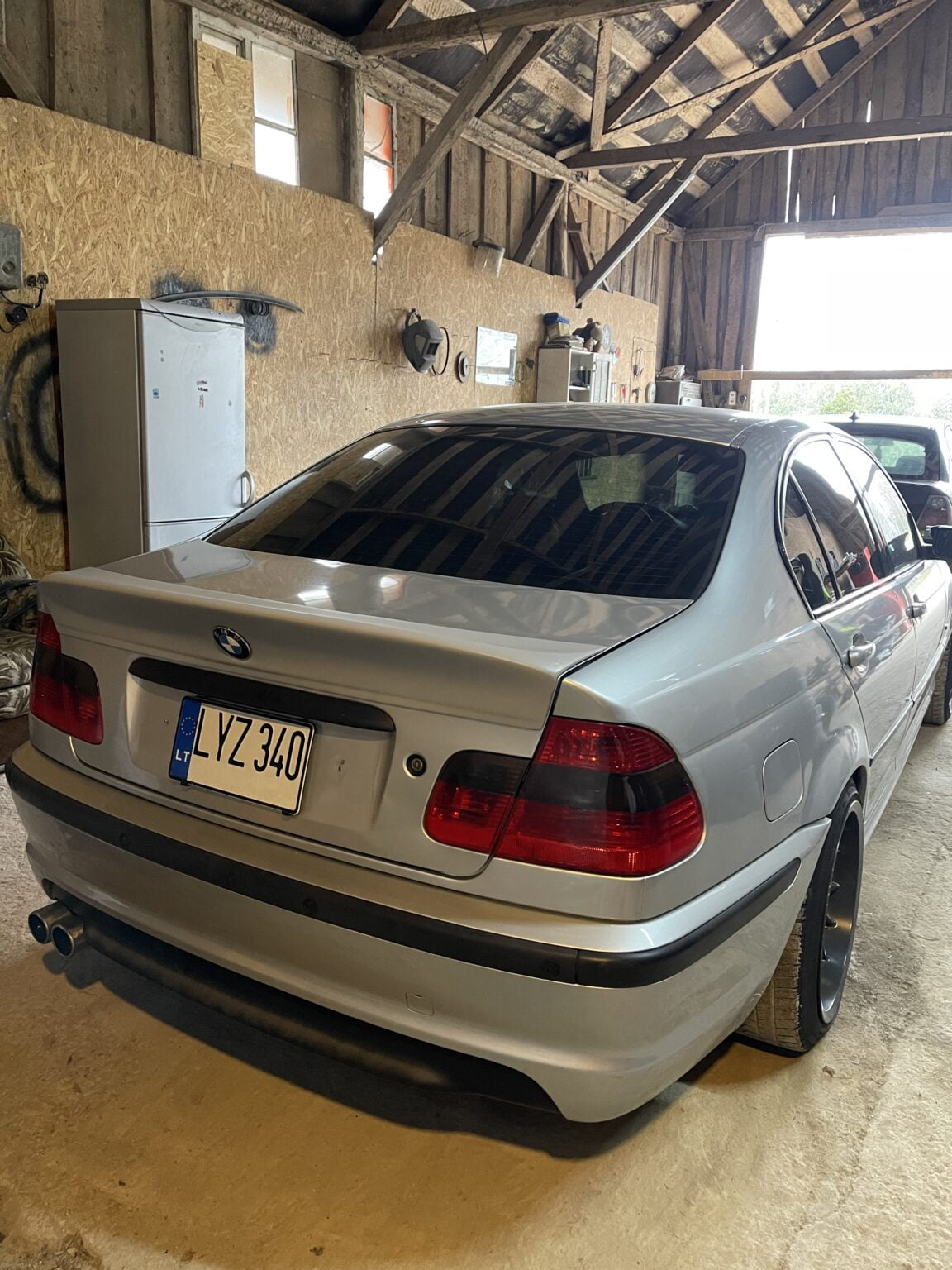 IMG_4446 - OPSHOLDERS BMW with USA type number plate holders