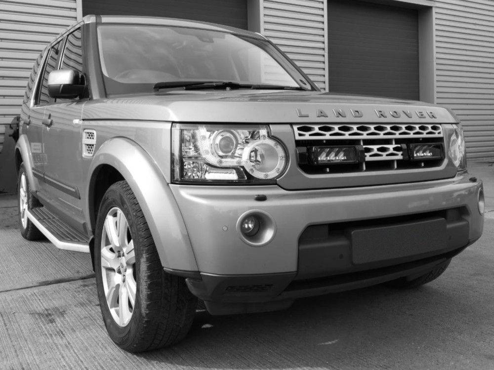 gk-disco4-02k_4_web_1 - OPSHOLDERS Lazer Lamps LAND ROVER DISCOVERY 4 (2009+) GRILLE KIT