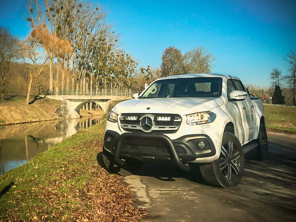 gk-mxc-01k_2_web_hm - OPSHOLDERS Lazer Lamps MERCEDES X-CLASS (2017+) GRILLE KIT