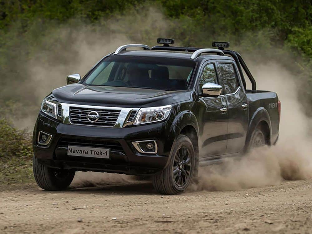 lazer_lamps_-_triple-r_750_-_nissan_navara_trek-1 - OPSHOLDERS Triple-R 750