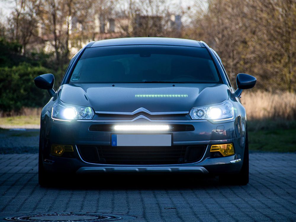 linear-18_elite_lazer_lamps_led_spotlights_citroen_3_std - OPSHOLDERS Linear 18