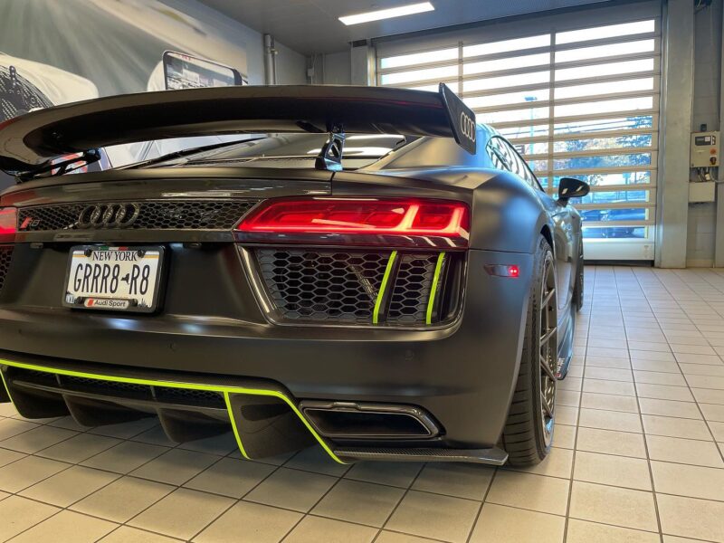Audi R8 Gen.2 prelift rear spyder conversion