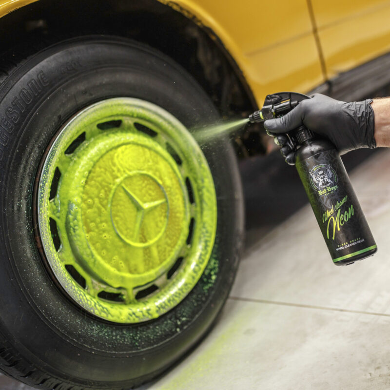 Wheel Cleaner Neon Bad Boys RRCustoms - OPSHOLDERS