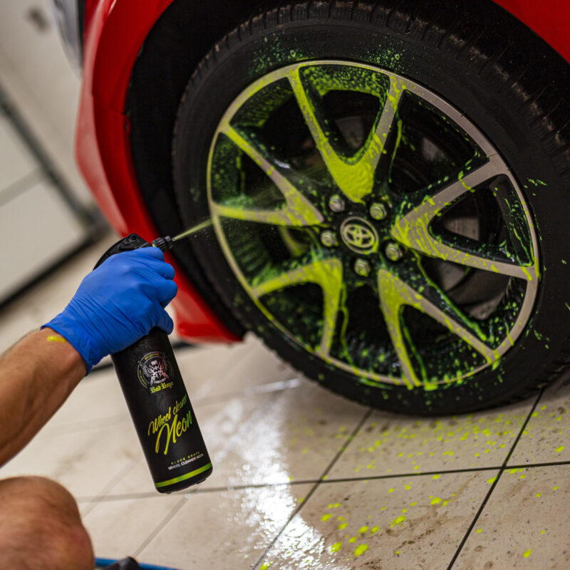 Wheel Cleaner Neon Bad Boys RRCustoms - OPSHOLDERS