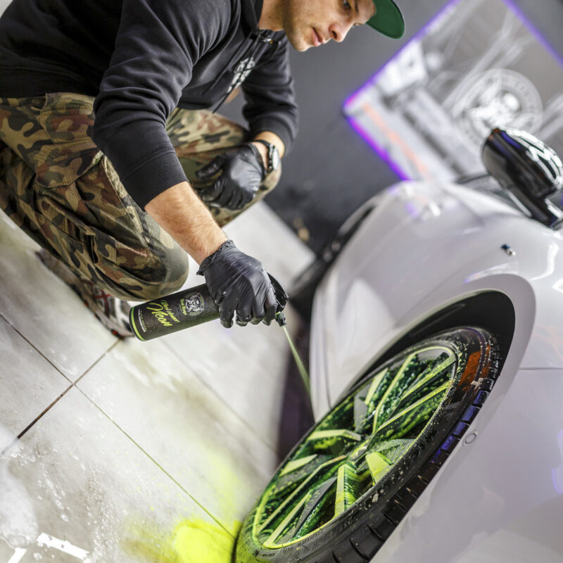 Wheel Cleaner Neon Bad Boys RRCustoms - OPSHOLDERS