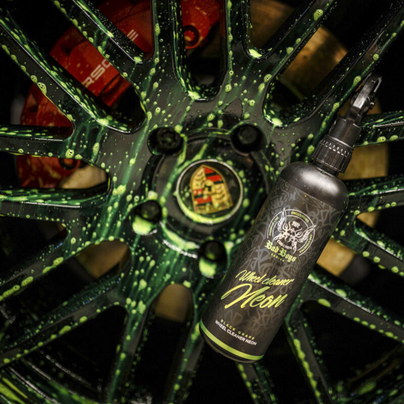 Wheel Cleaner Neon Bad Boys RRCustoms - OPSHOLDERS