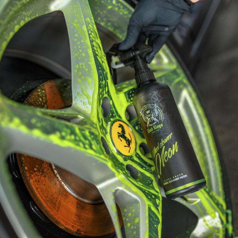 Wheel Cleaner Neon Bad Boys RRCustoms - OPSHOLDERS