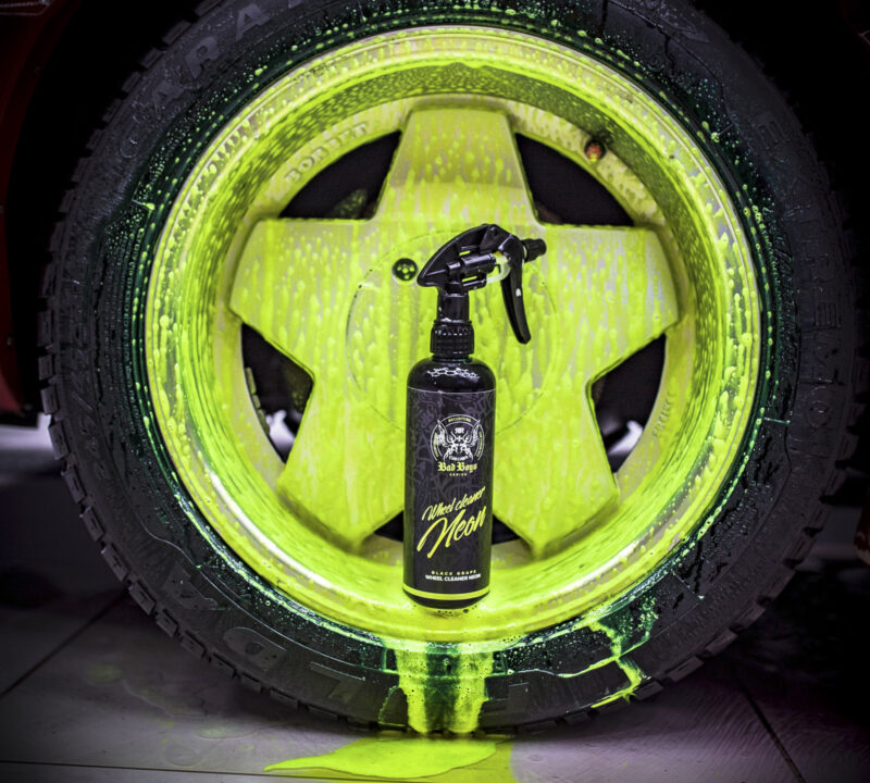 Wheel Cleaner Neon Bad Boys RRCustoms - OPSHOLDERS