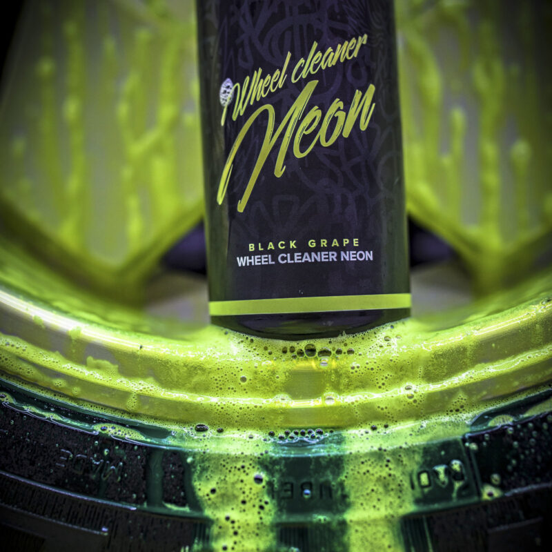 Wheel Cleaner Neon Bad Boys RRCustoms - OPSHOLDERS