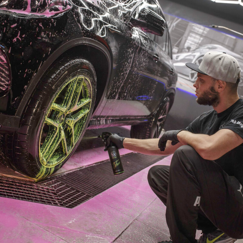 Wheel Cleaner Neon Bad Boys RRCustoms - OPSHOLDERS