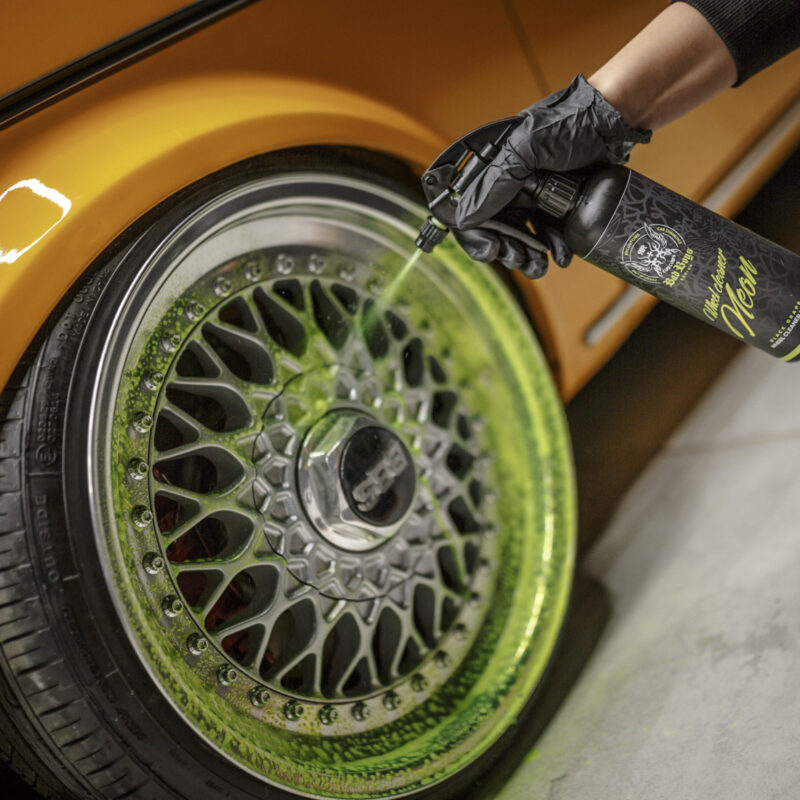 Wheel Cleaner Neon Bad Boys RRCustoms - OPSHOLDERS