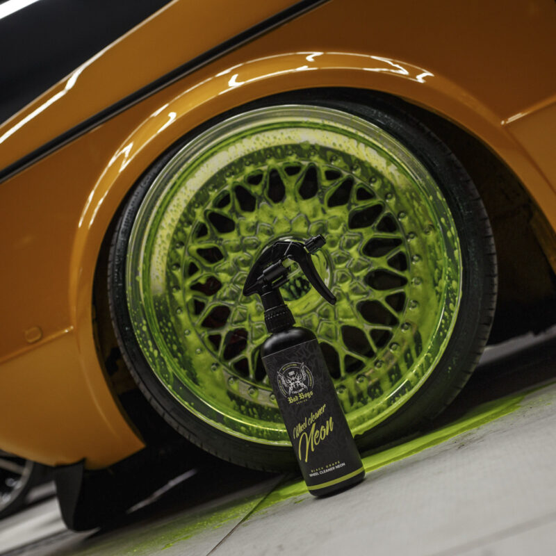 Wheel Cleaner Neon Bad Boys RRCustoms - OPSHOLDERS