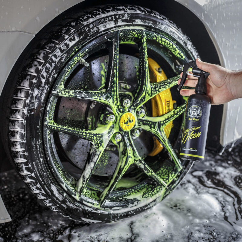 Wheel Cleaner Neon Bad Boys RRCustoms - OPSHOLDERS