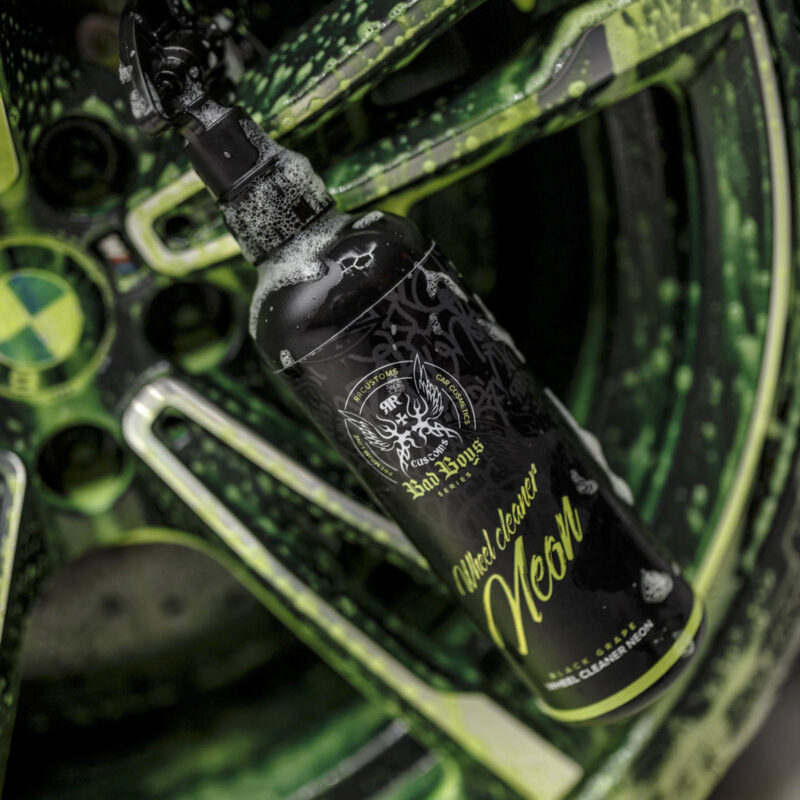 Wheel Cleaner Neon Bad Boys RRCustoms - OPSHOLDERS