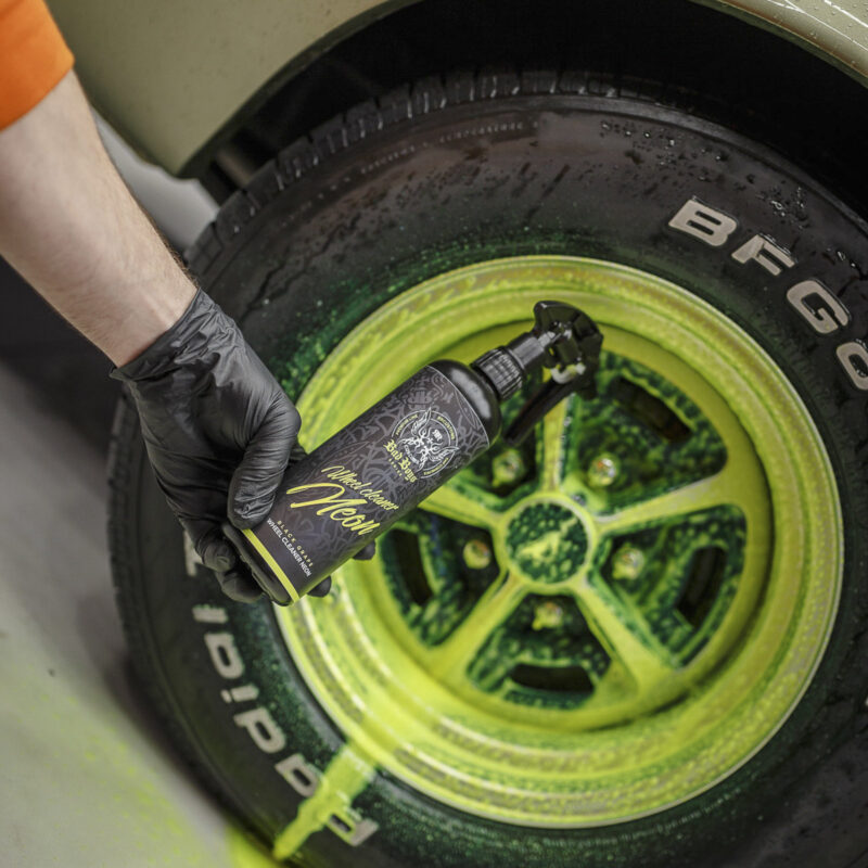 Wheel Cleaner Neon Bad Boys RRCustoms - OPSHOLDERS