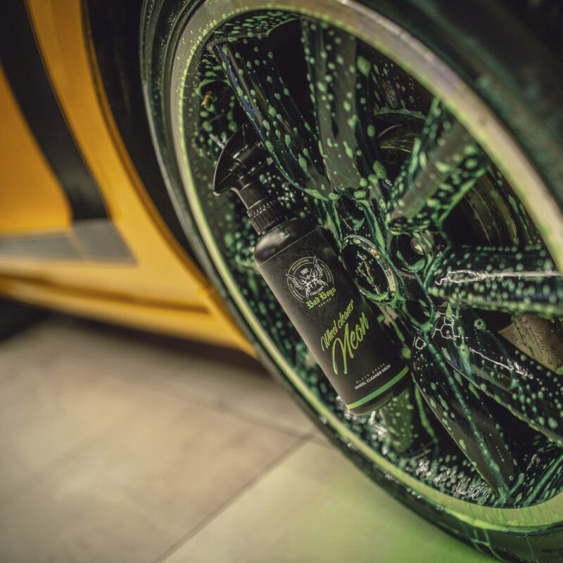 Wheel Cleaner Neon Bad Boys RRCustoms - OPSHOLDERS