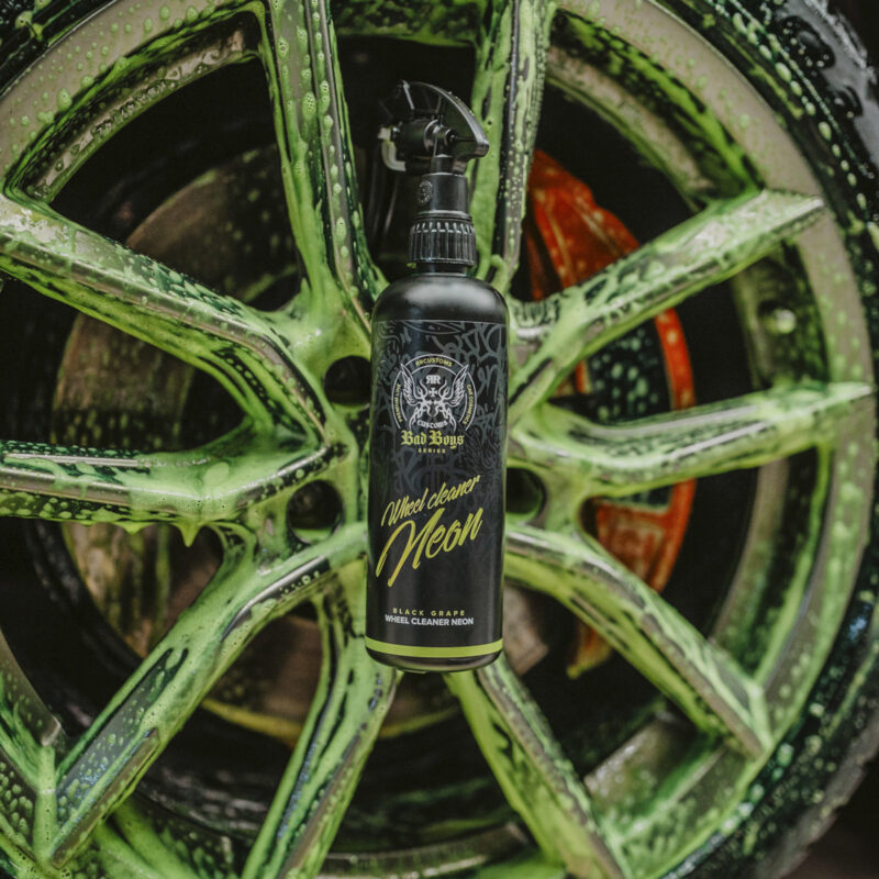 Wheel Cleaner Neon Bad Boys RRCustoms - OPSHOLDERS