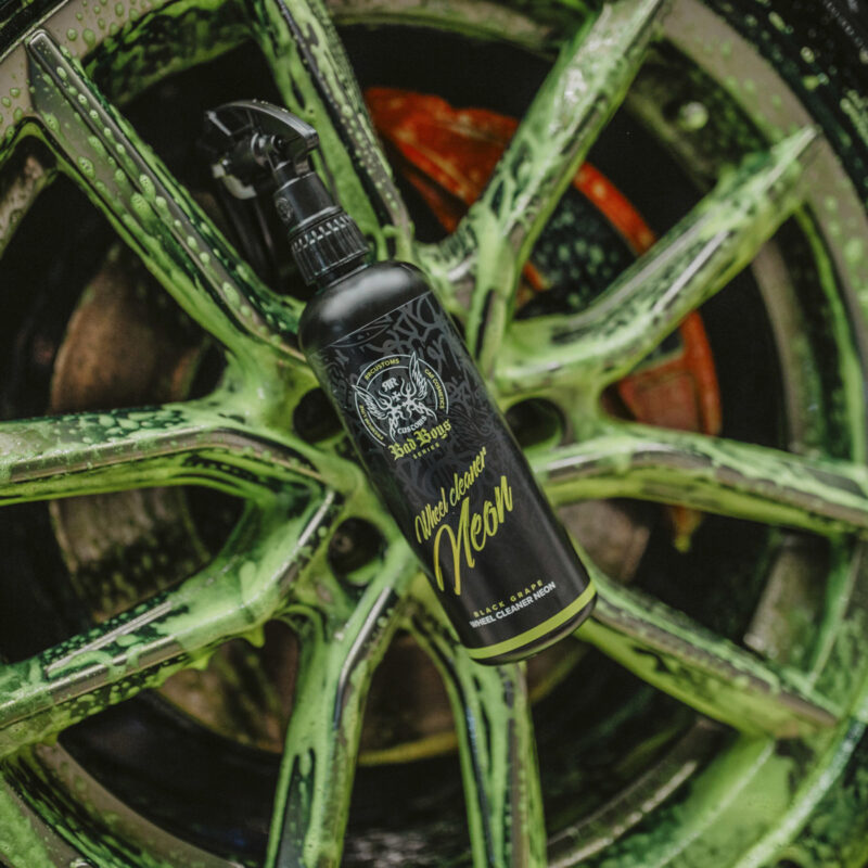 Wheel Cleaner Neon Bad Boys RRCustoms - OPSHOLDERS