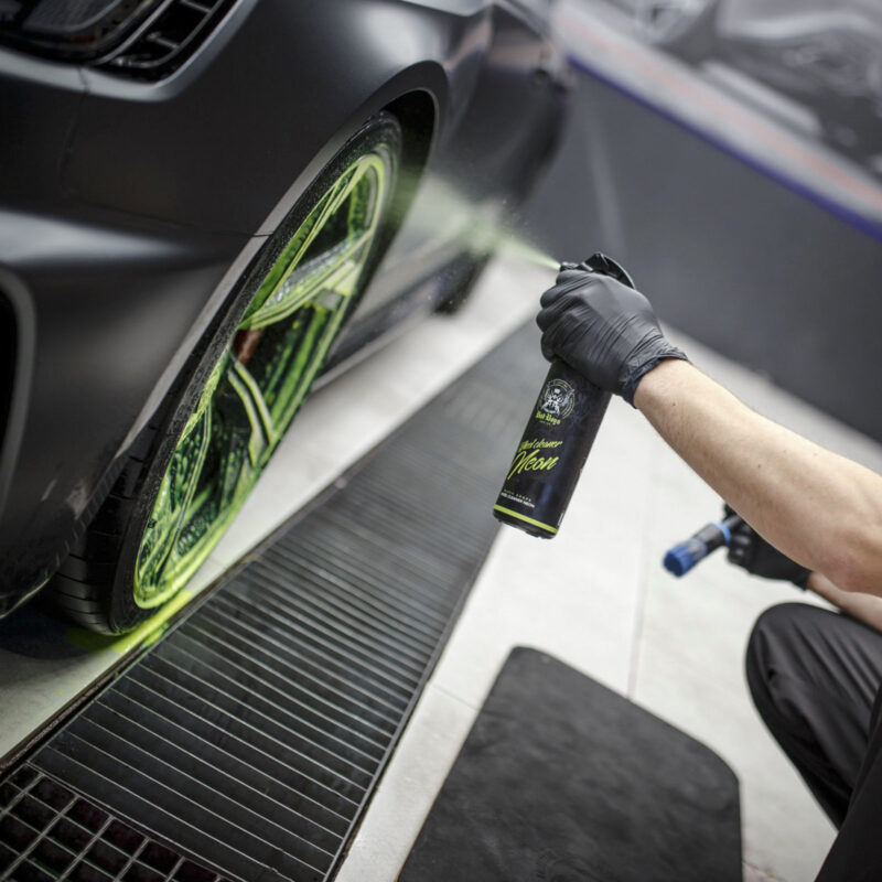 Wheel Cleaner Neon Bad Boys RRCustoms - OPSHOLDERS
