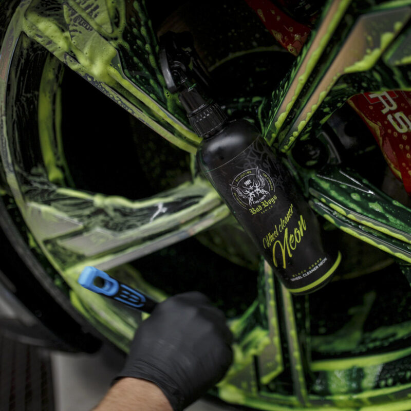 Wheel Cleaner Neon Bad Boys RRCustoms - OPSHOLDERS