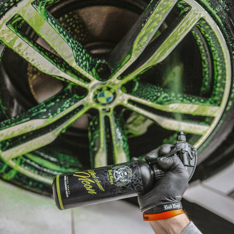 Wheel Cleaner Neon Bad Boys RRCustoms - OPSHOLDERS