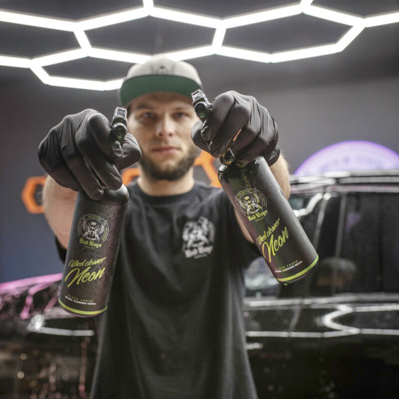 Wheel Cleaner Neon Bad Boys RRCustoms - OPSHOLDERS