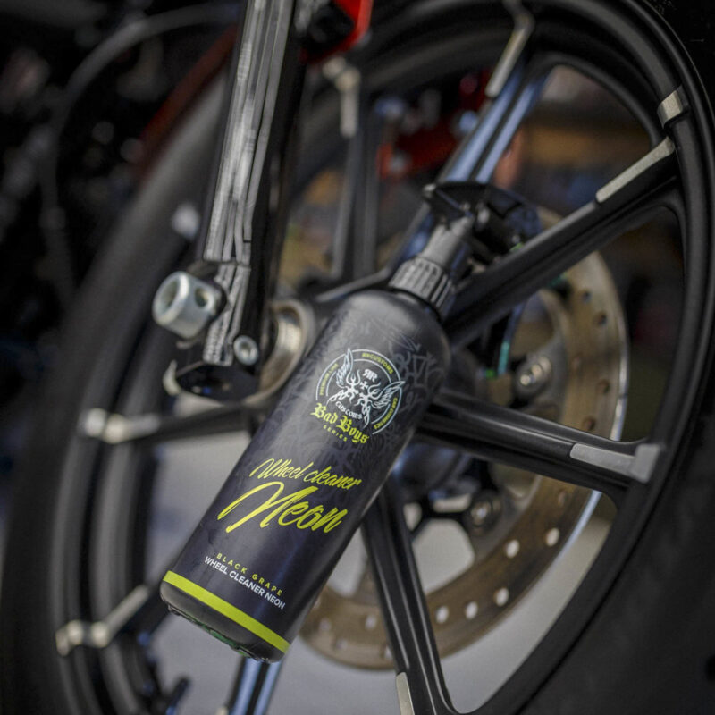 Wheel Cleaner Neon Bad Boys RRCustoms - OPSHOLDERS