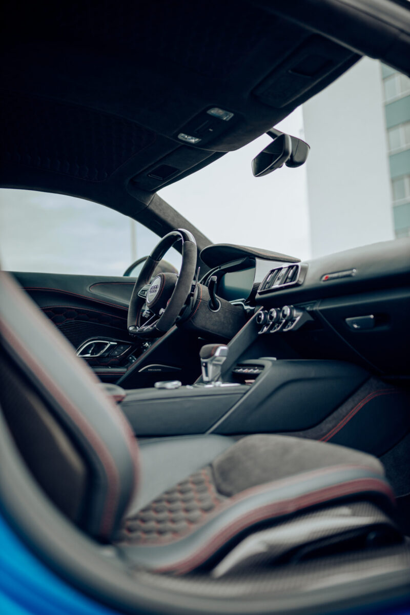 Audi R8 Gen.2 interior side sills