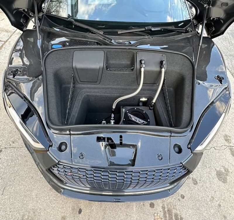Audi R8 Gen.2 frunk bay center cover - OPSHOLDERS Audi R8 Gen.2 frunk bay center cover