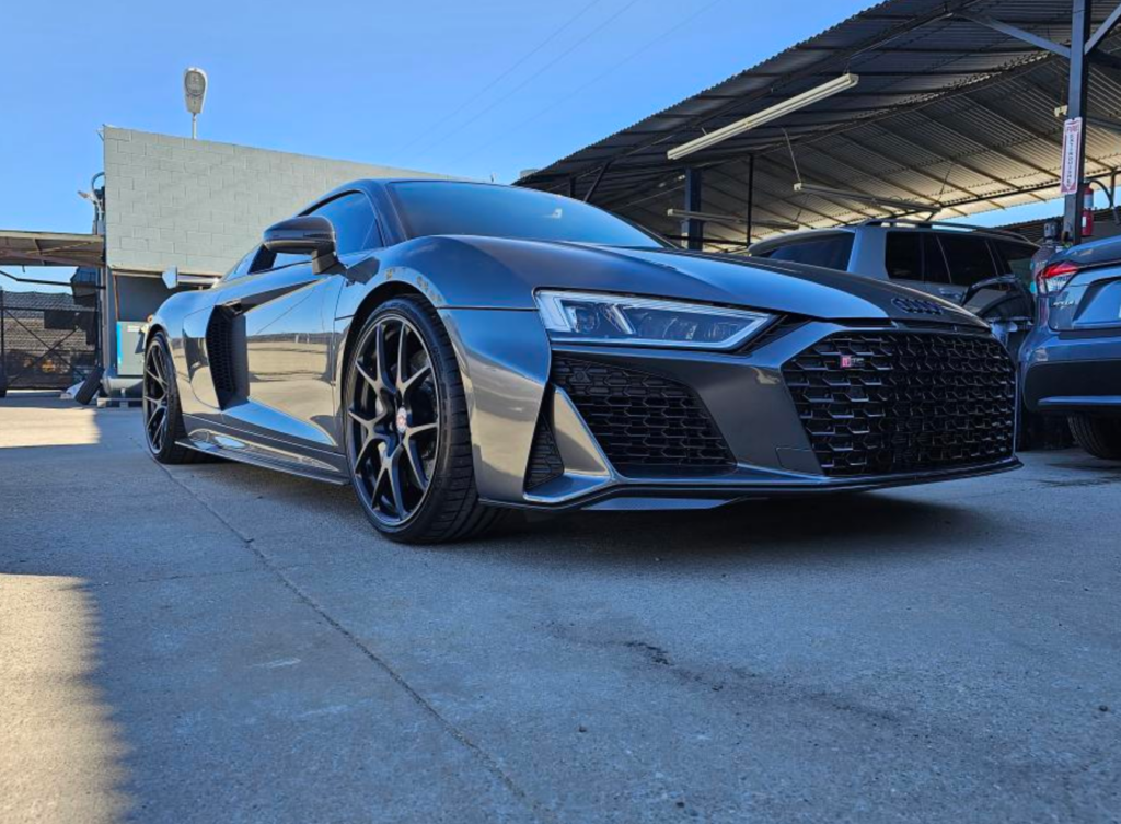Audi R8 Gen.2 facelift front conversion OEM Genuine - OPSHOLDERS