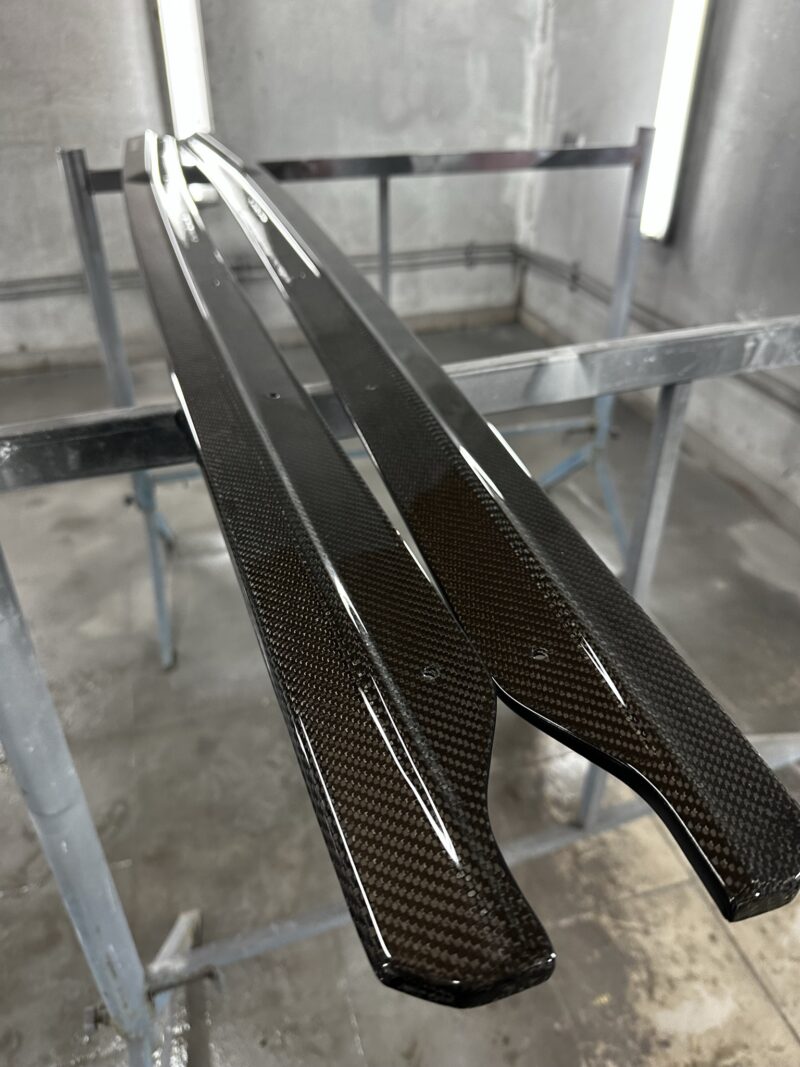 Audi R8 Gen.2 prelift side skirts Performance package - OPSHOLDERS Audi R8 Gen.2 prelift side skirts Performance package