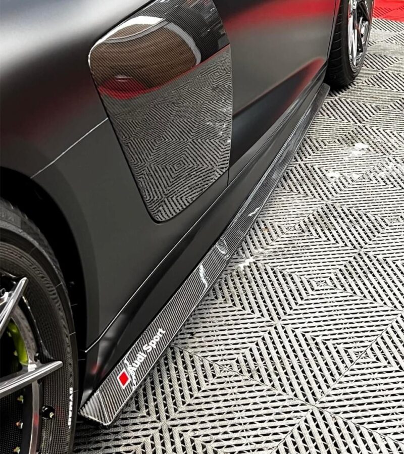 Audi R8 Gen.2 prelift side skirts Performance package - OPSHOLDERS Audi R8 Gen.2 prelift side skirts Performance package