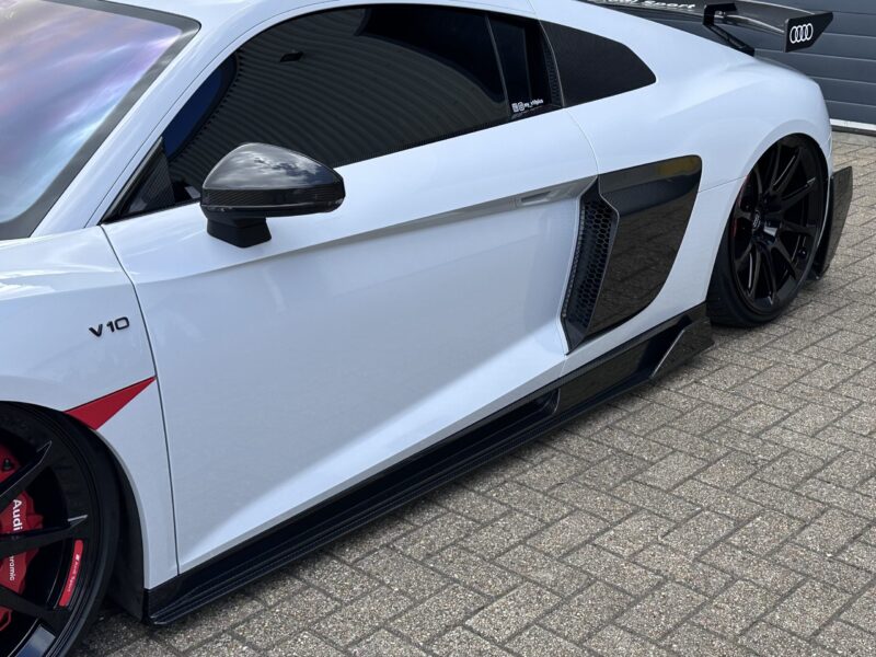 Audi R8 Gen.2 side skirts MTTS package - OPSHOLDERS Audi R8 Gen.2 side skirts MTTS package