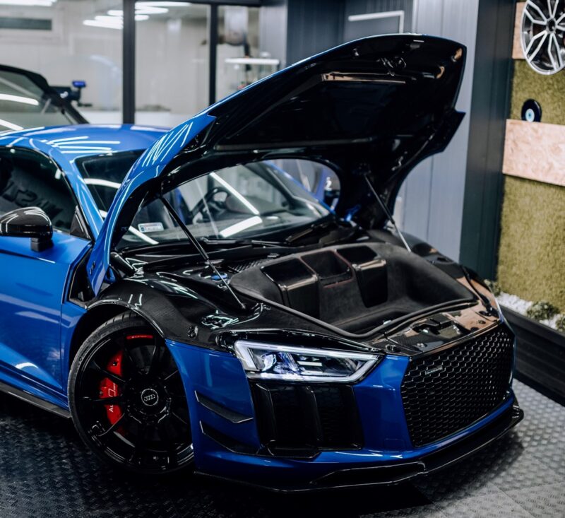 Audi R8 Gen.2 frunk bay center cover - OPSHOLDERS Audi R8 Gen.2 frunk bay center cover