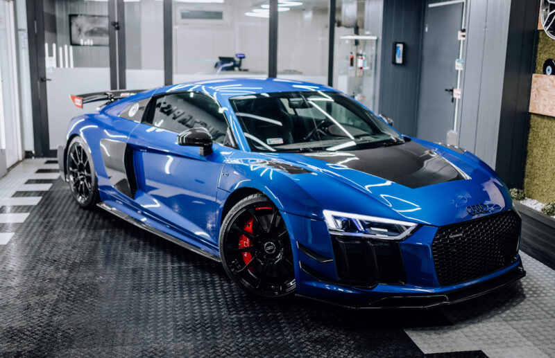 Audi R8 Gen.2 prelift side skirts Performance package - OPSHOLDERS Audi R8 Gen.2 prelift side skirts Performance package