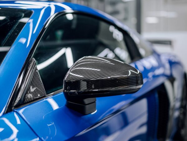 Audi R8 Gen.2 side mirror triangles with buffering