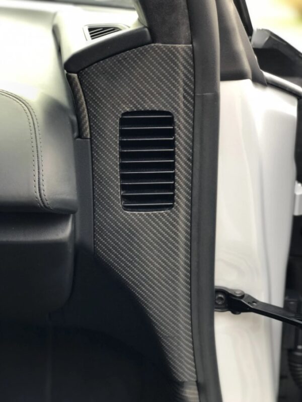 Audi R8 Gen.2 interior side sills