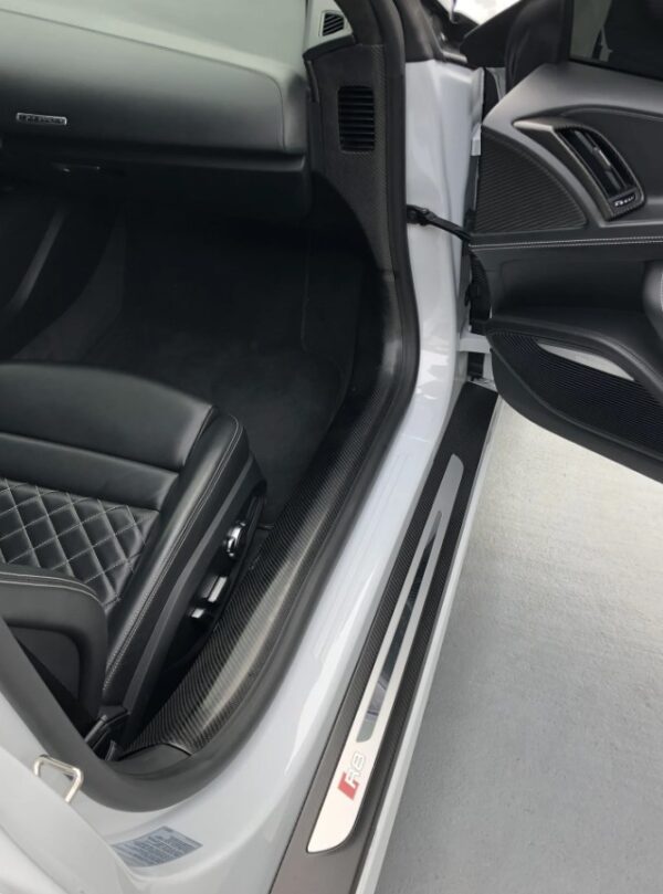 Audi R8 Gen.2 interior side sills