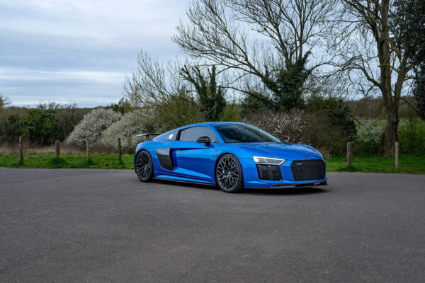 AUDI R8 V10 GEN 2 CARBON FIBRE KIT - V STYLE