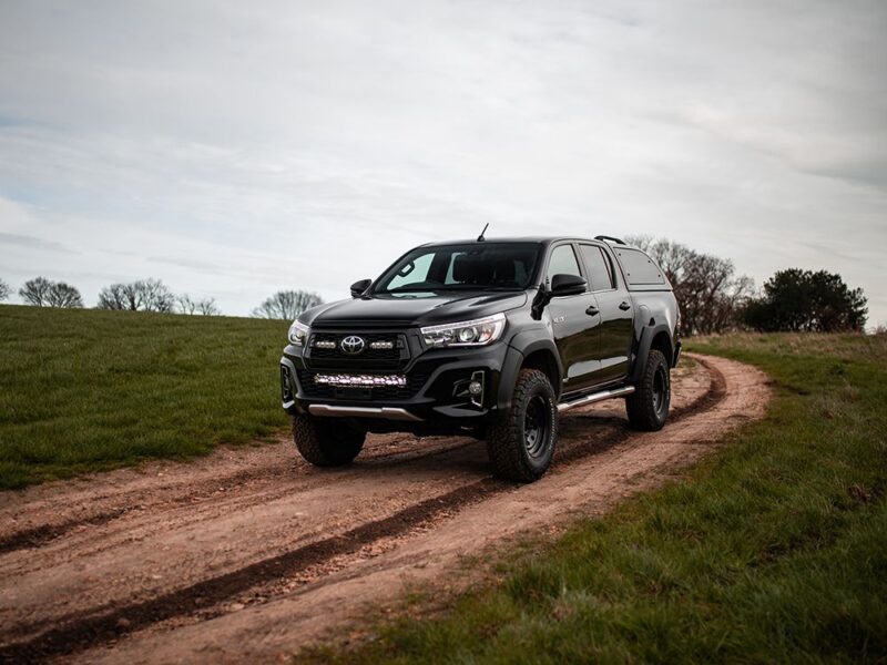 Lazer Toyota Hilux (2017-2020) - Lower Grille Mounting Kit ( For Triple-R 16) VIFK-HILUX-01K