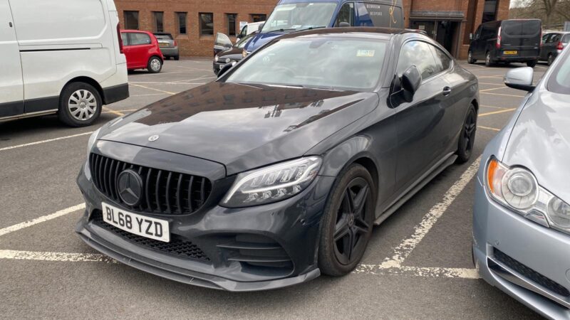 blak-by-ct-grille-mercedes-w205-c-class-2019-black-grille-with-camera-blak-by-ct-carbon-mercedes-w205-c-class-2014-2018-amg-gt-panamerica-style-grille-33444585963690jpg - OPSHOLDERS