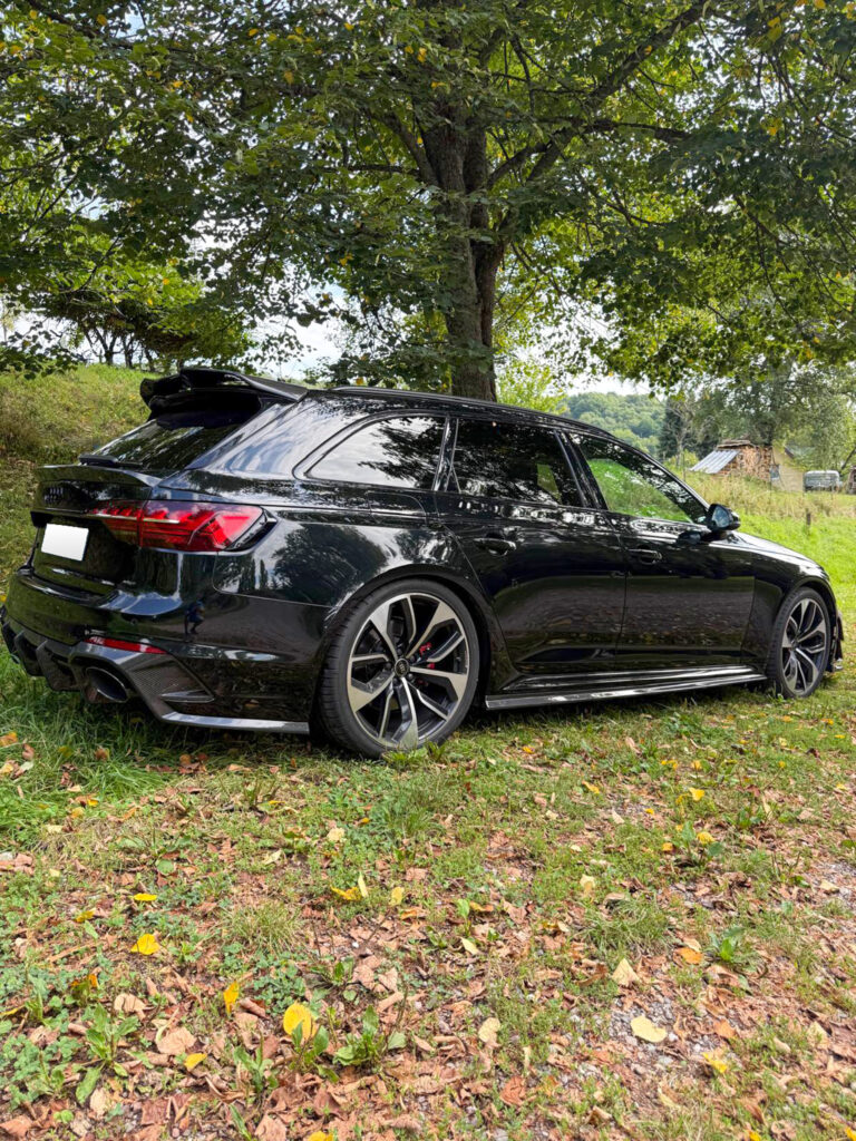 Audi RS4 B9.5 with CT Design carbon kit
