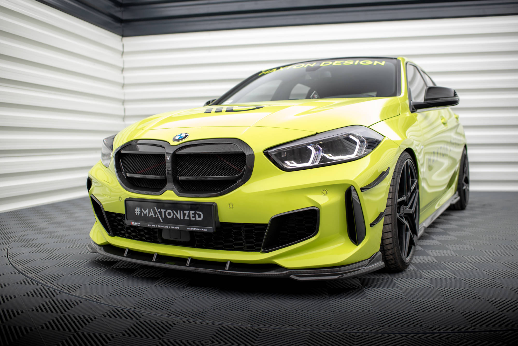 pol_po_Carbon-Fiber-Front-Splitter-Prepreg-BMW-1-M-Pack-M135i-128ti-F40-18748_3jpg - OPSHOLDERS