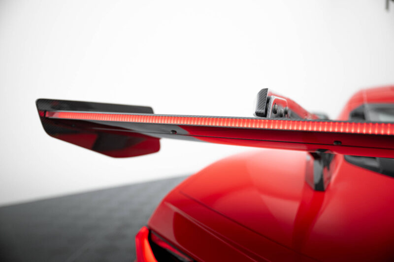 pol_po_Carbon-Spoiler-LED-Chevrolet-Corvette-C8-21174_6jpg - OPSHOLDERS