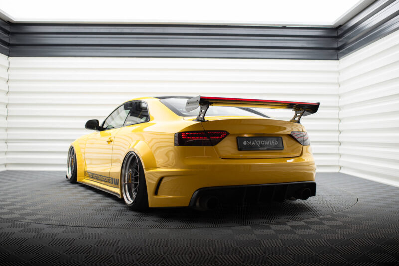 pol_po_Carbon-Spoiler-With-External-Brackets-Uprights-LED-Audi-A5-Coupe-8T-20967_1jpg - OPSHOLDERS
