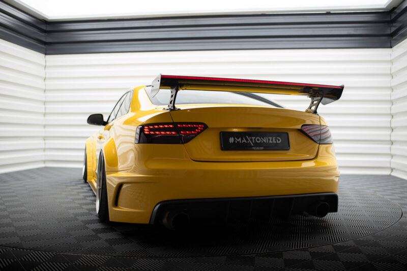 pol_po_Carbon-Spoiler-With-External-Brackets-Uprights-LED-Audi-A5-Coupe-8T-20967_20jpg - OPSHOLDERS