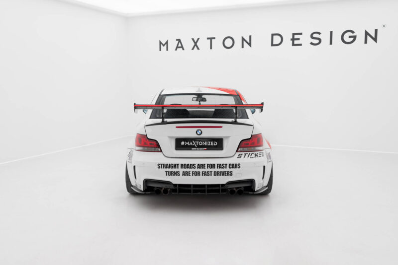pol_po_Carbon-Spoiler-With-Internal-Brackets-Uprights-V-2-LED-BMW-1-M-E82-21620_10jpg - OPSHOLDERS