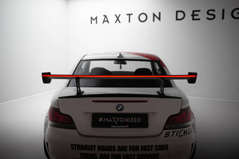 pol_po_Carbon-Spoiler-With-Internal-Brackets-Uprights-V-2-LED-BMW-1-M-E82-21620_17jpg - OPSHOLDERS
