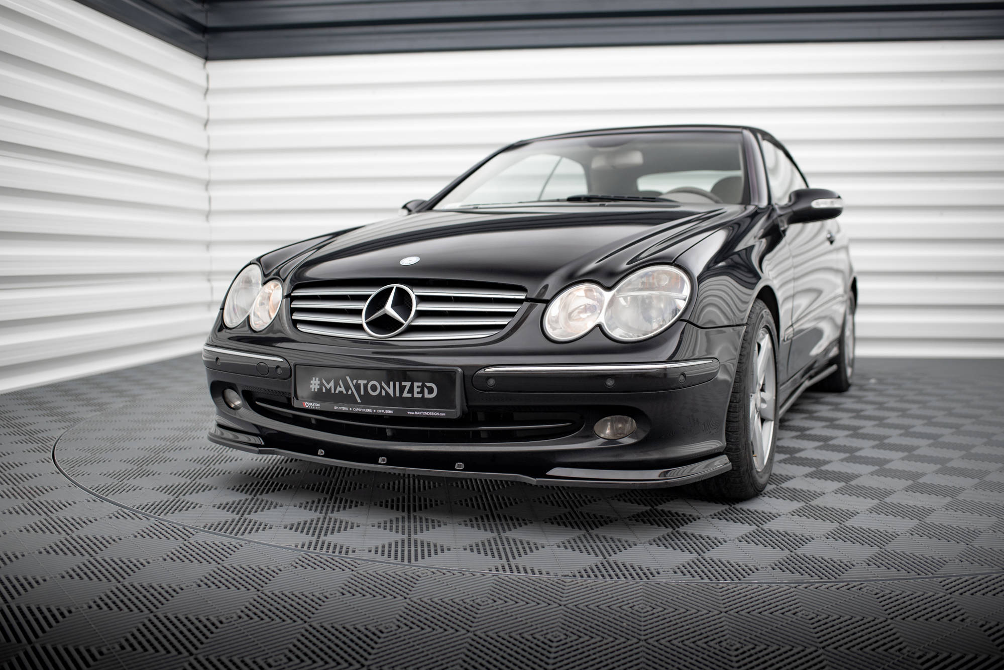 pol_po_FRONT-SPLITTER-V-1-MERCEDES-CLK-W-209-FOR-STANDARD-VERSION-792_2jpg - OPSHOLDERS