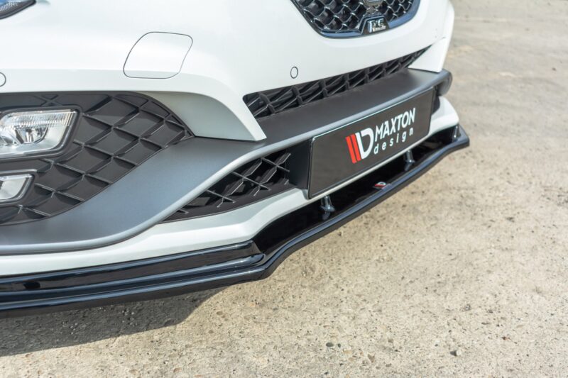pol_po_FRONT-SPLITTER-V-1-Renault-Megane-IV-RS-8536_6jpg - OPSHOLDERS